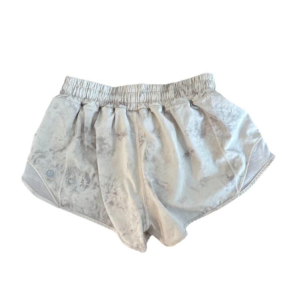 Lululemon Women’s Hotty Hot Shorts (FIT LIKE A 2) Tennis Preppy Sporty Gym*READ